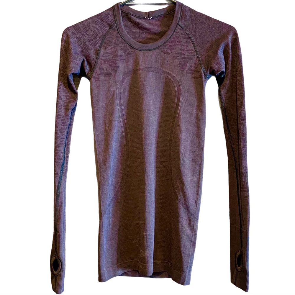 Lululemon Swiftly Plum with thumb holes size 2